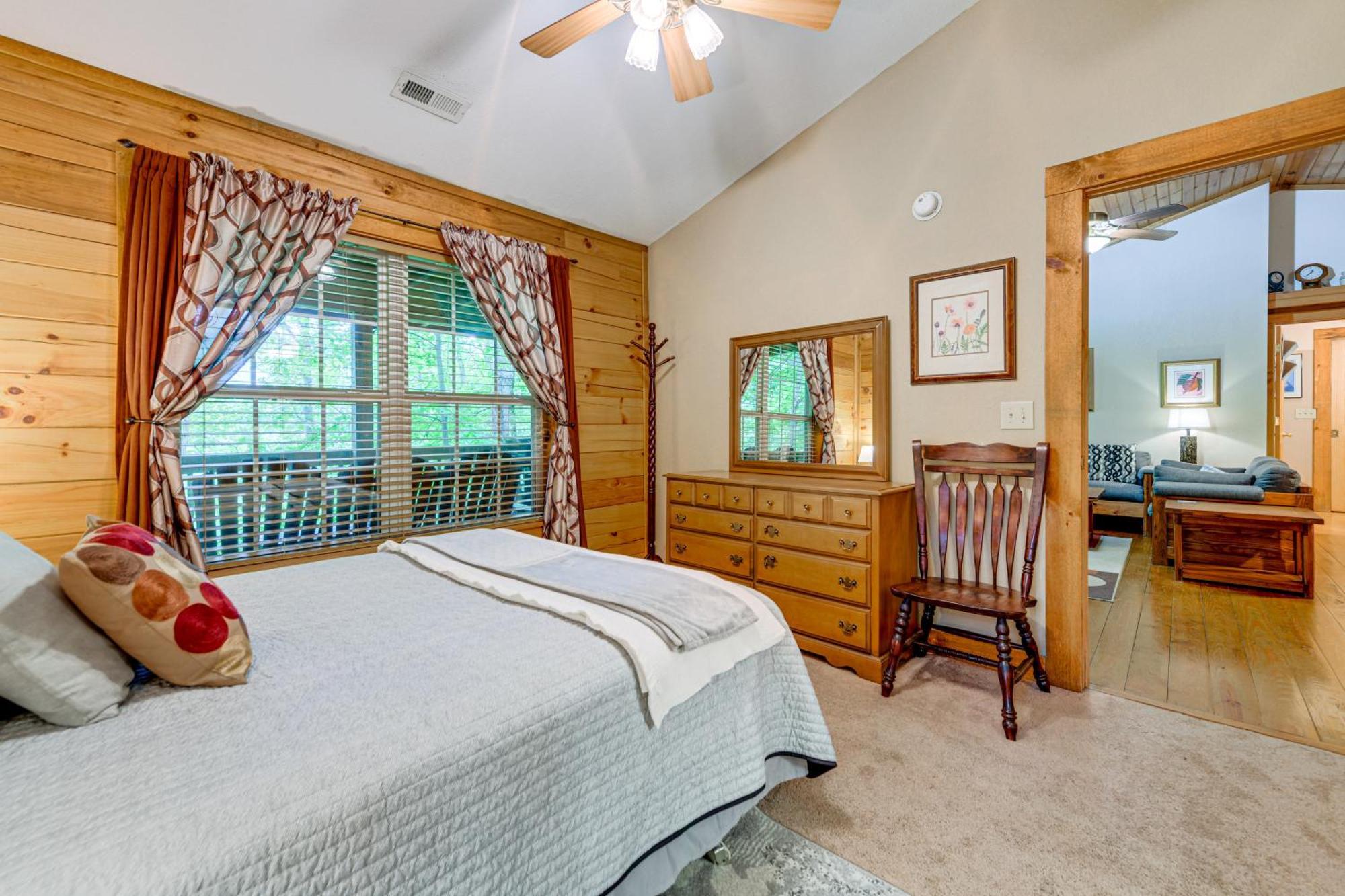 Serene Maggie Valley Retreat With Deck And Hot Tub! Exterior photo