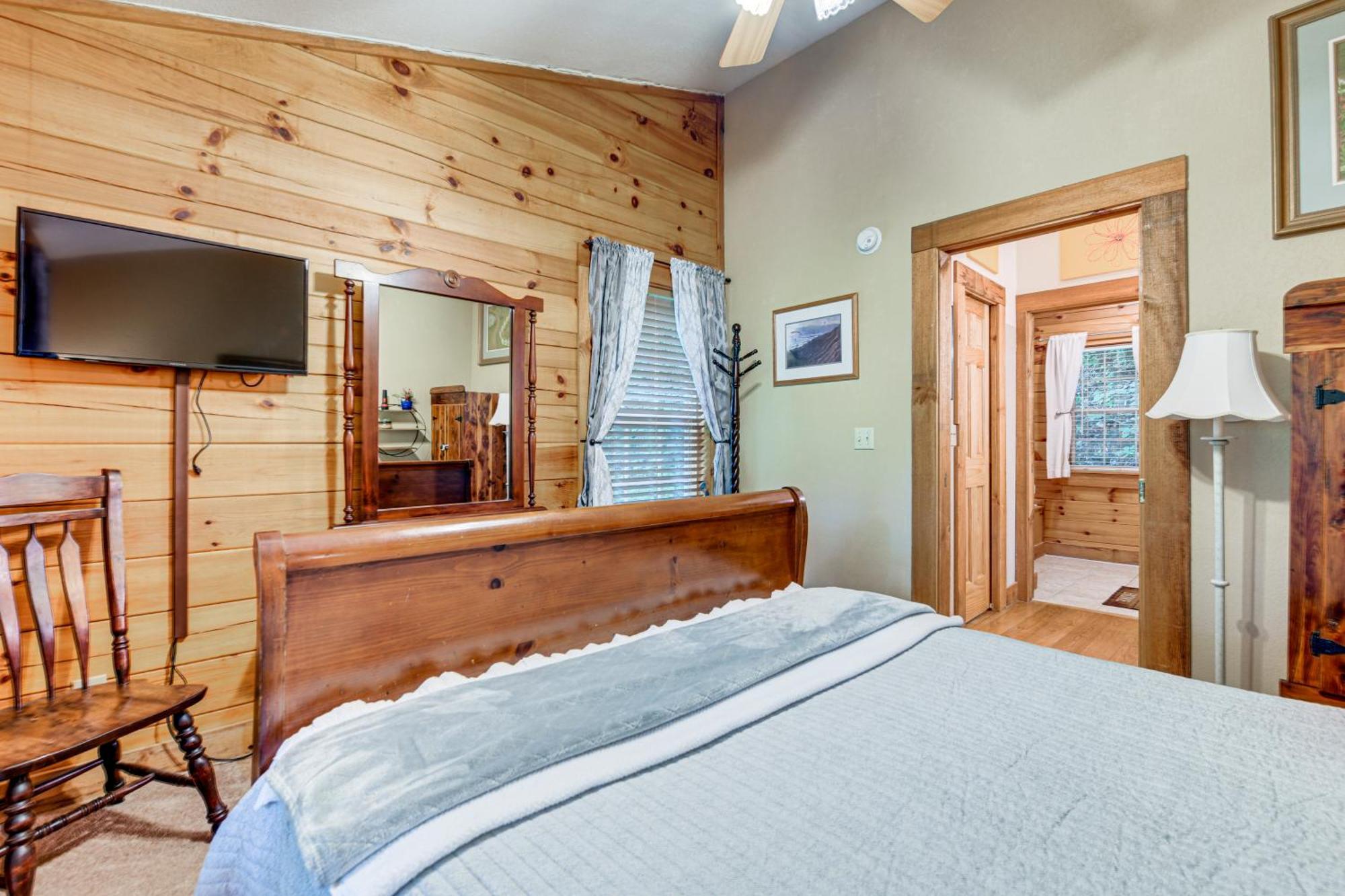 Serene Maggie Valley Retreat With Deck And Hot Tub! Exterior photo